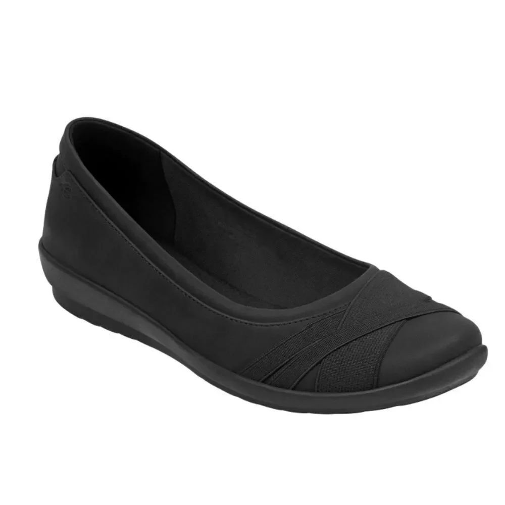 CL BY LAUNDRY ROUND TOE SLIP-ON WOMEN"S FLAT